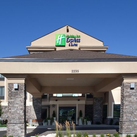 Holiday Inn Express & Suites Logan By Ihg Extérieur photo