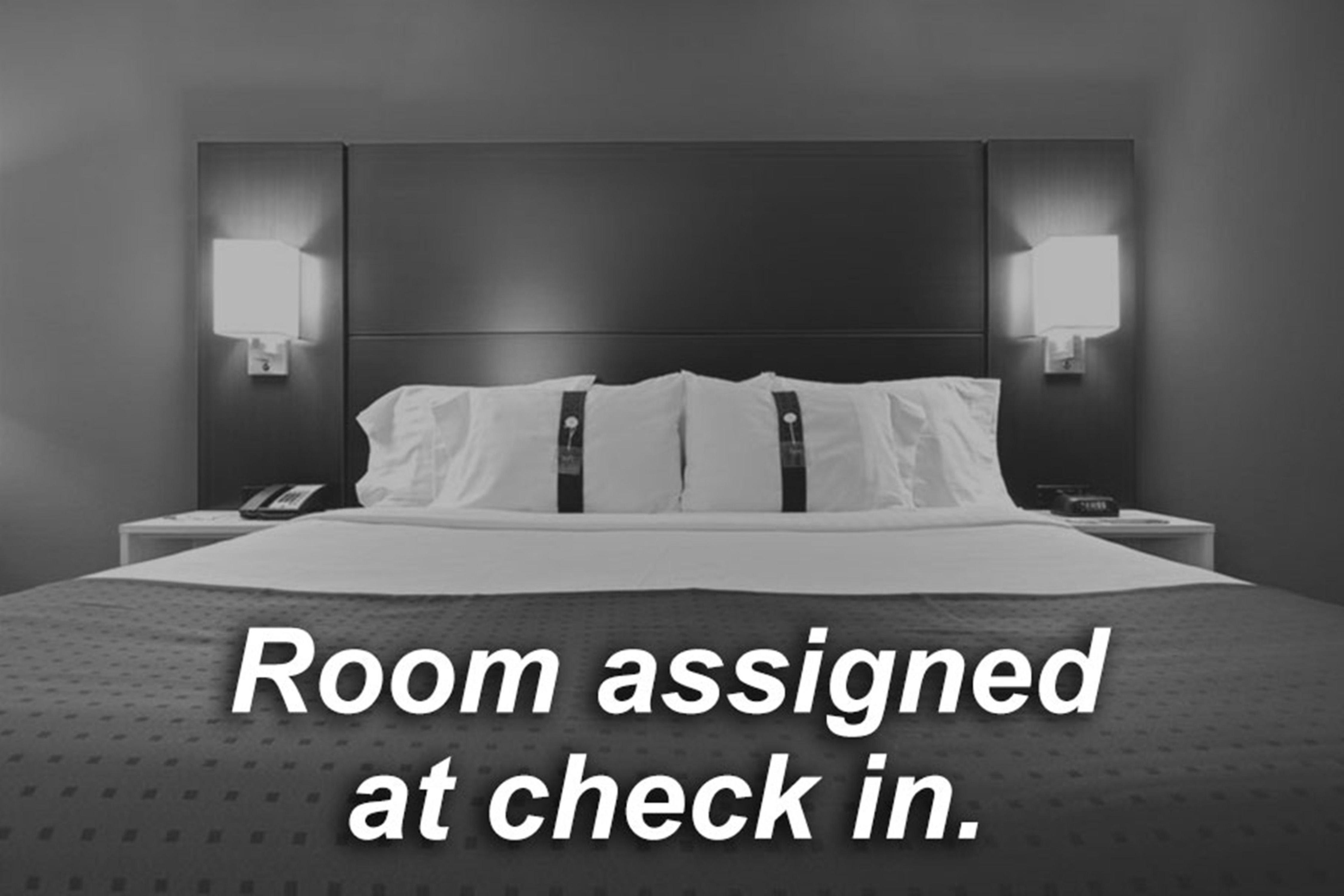 Holiday Inn Express & Suites Logan By Ihg Extérieur photo